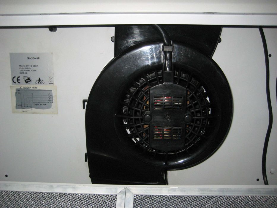 Вытяжка GOODWEII  отличном рабочим состоянии