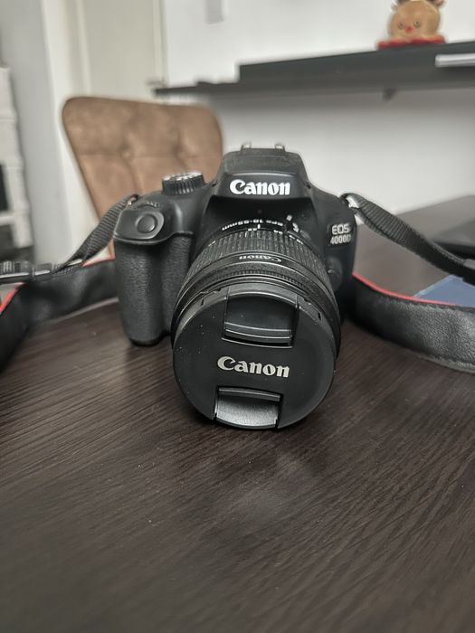 Canon EOS 4000D + obiectiv 18-55mm
