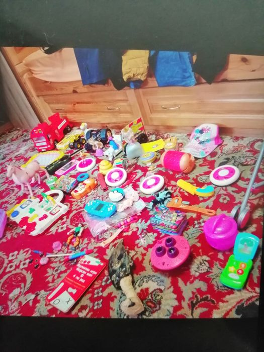 Детски играчки за момиче и момче