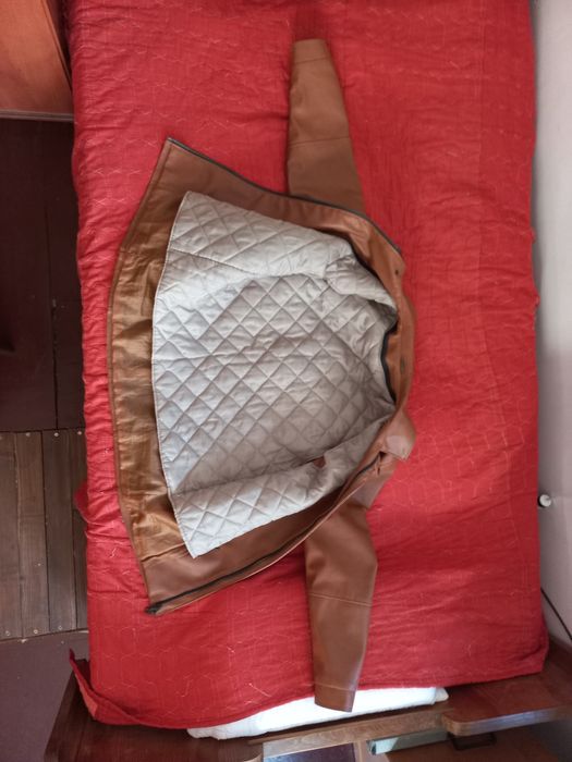 Продавам кожени якета