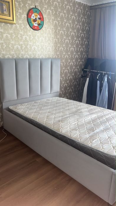 Продается кровать 140*200