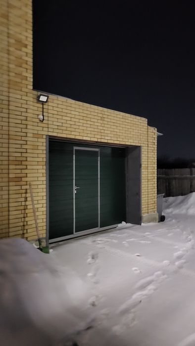 Дом в жилом массиве дружба