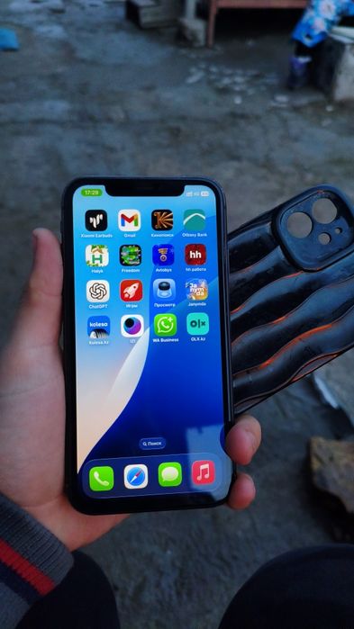 Iphone 11 64 продется все работает