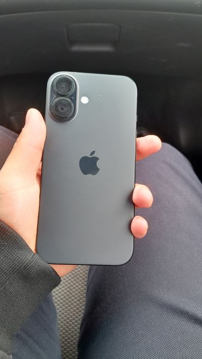 Iphone 16 blackk