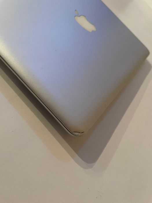Продам Mac Book (б/у)