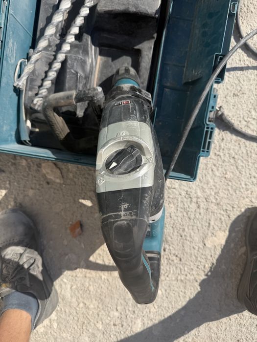 Rotopercutor SDS-MAX MAKITA HR4013C
