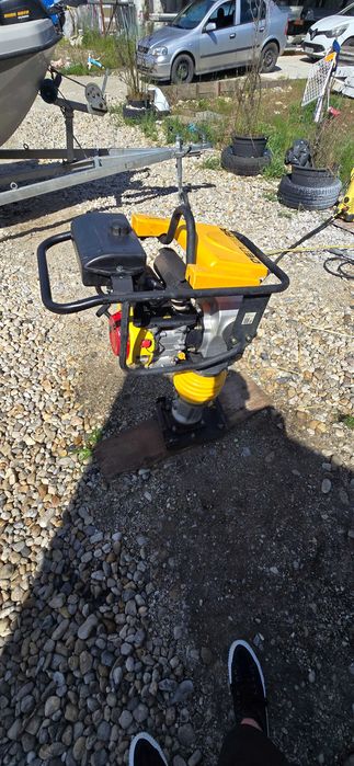 Mai Compactor Profesional DENQBAR (An 2021) Stare Top