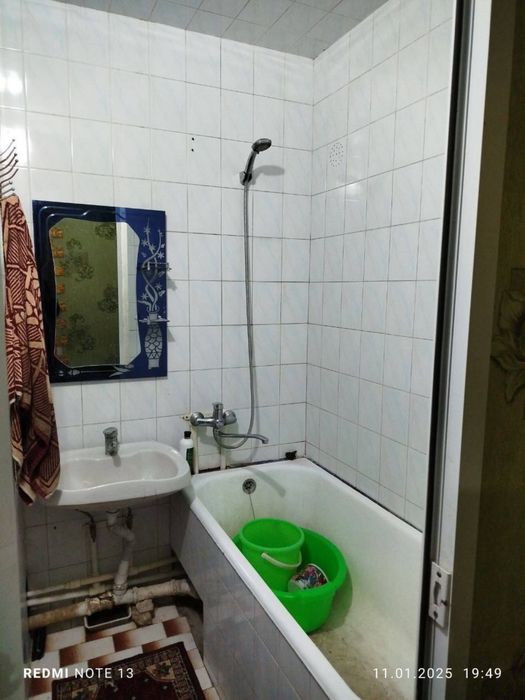 Срочно сотилади 2 хона 3 этаж 5 этажли домда 55кв.м. Согдиана до рельс