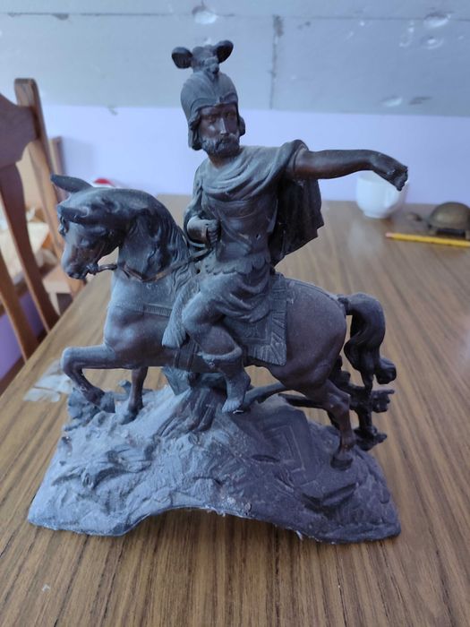 Vand obiect decorativ din metal