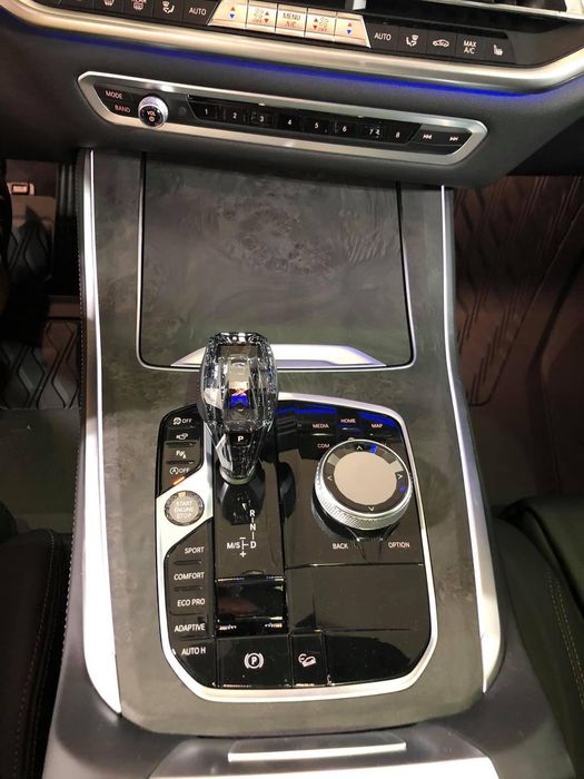 Set schimbator crystal Swarovski Bmw X5 X6 X7 logo X G05 G06 G07