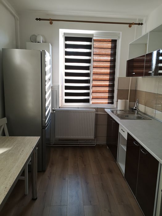 Închiriez apartament 2 cam zonă centrală