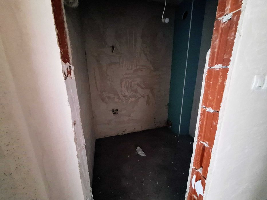 Продава се Двустаен апартамент в Пловдив, Тракия - 75 кв.м за 1174 €/кв.м - Снимка #3