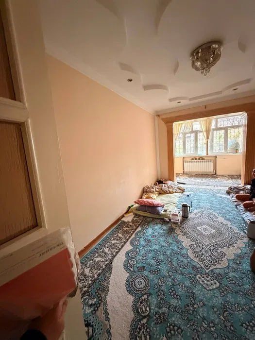 Квартира на Караташ -Мечеть 3/1/5 общ пл 76м,балкон 2*6