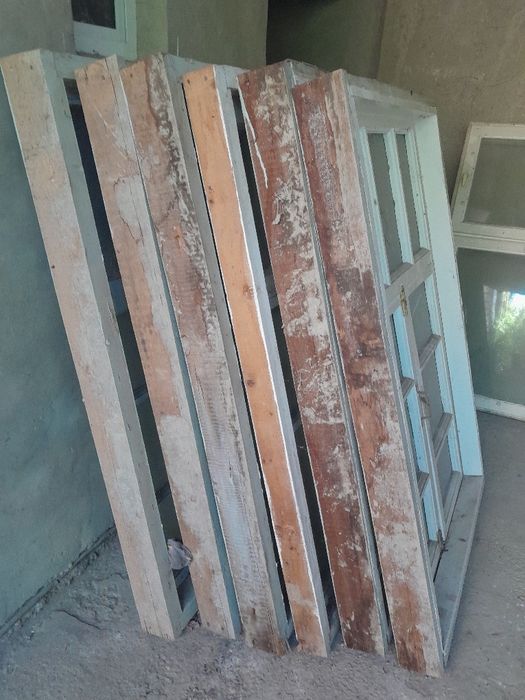 Eskii eshik derazalar  sotiladi