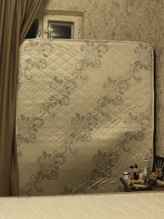 Отдам  матрас для кровати