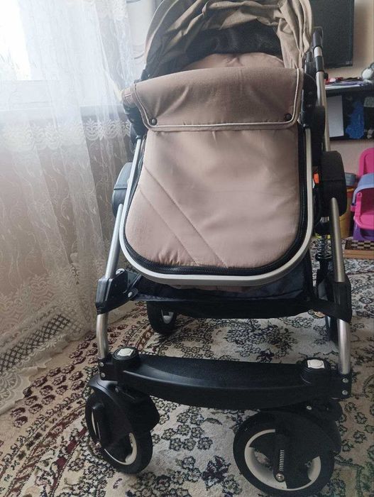 Продается детская коляска состояние отличное !