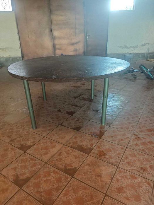 Стол круглый очень качественно сделана