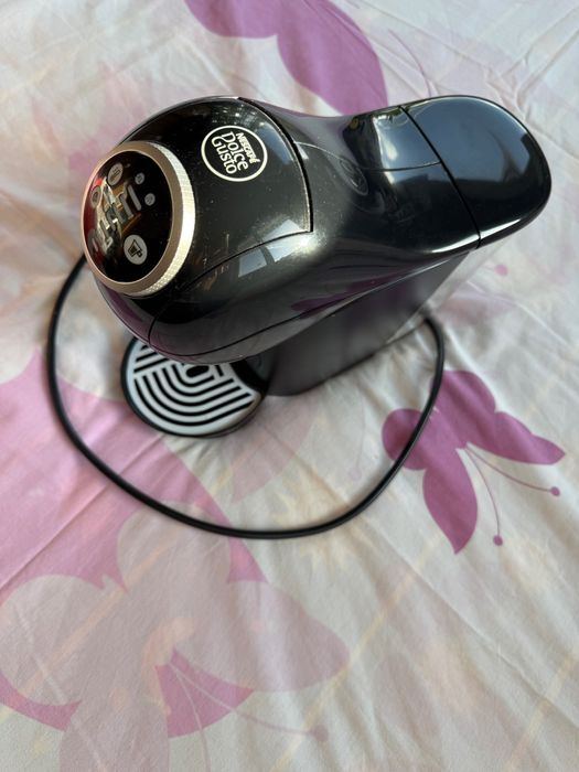 Кафемашина Долче густо Genio S Plus Black