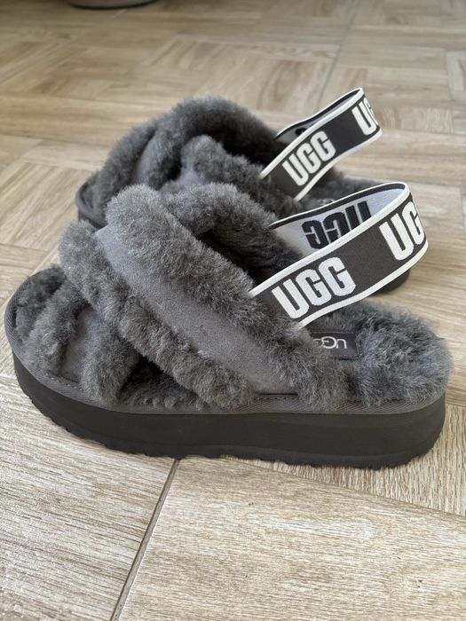 Sandale ugg discro cross slide noi