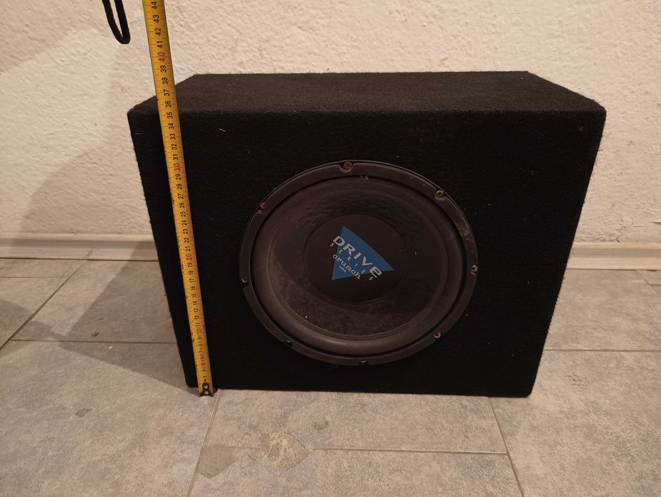 Бас каса с усилвател