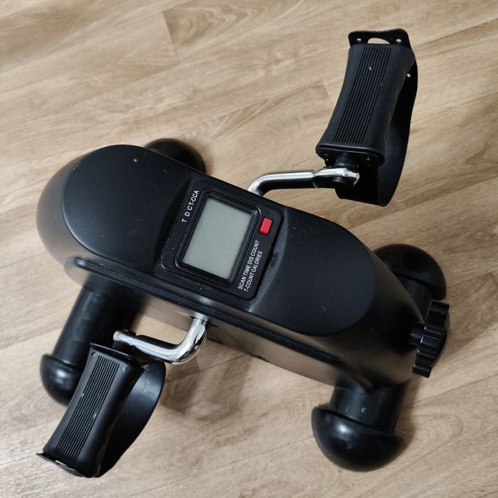 Велотренажер продам