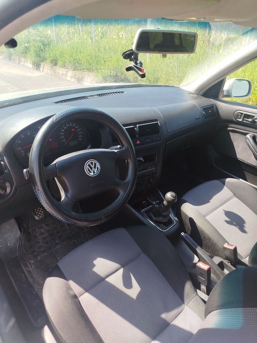 VOLKSWAGEN Golf 2001
