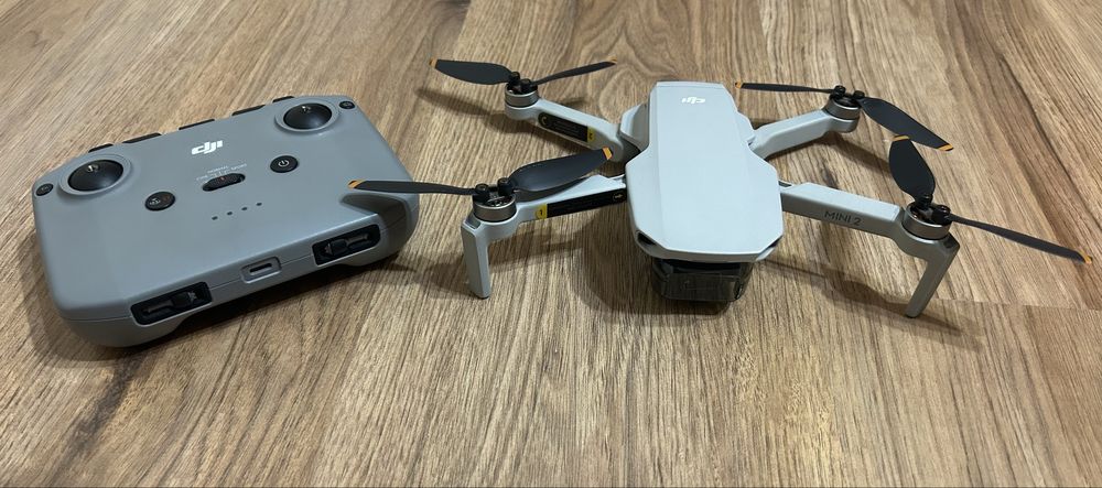 Дрон DJI Mini 2 с дистанционно