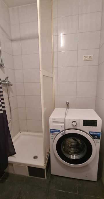 Дава се под наем Едностаен апартамент в Пловдив, Тракия - 36 кв.м за 153 € - Снимка #3