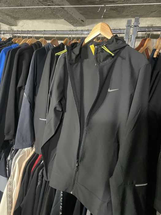 Мъжки анцузи Nike  и Boss оригинални