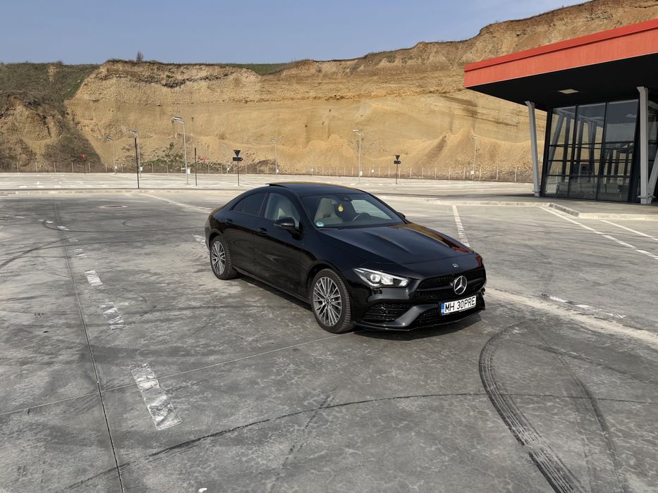 Mercedes-Benz CLA 200 benzina cutie manuala pachet AMG 163 CP