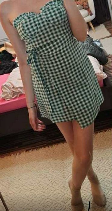 Къса рокля в зелено-бяло каре, размер S, НОВА