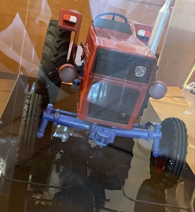 Macheta tractor UTB 445