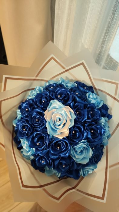 Buchet trandafiri din satin