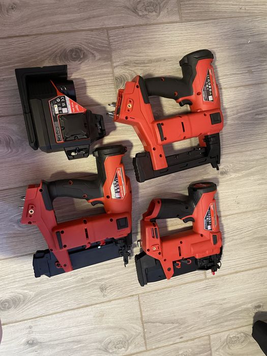 Vand scule milwaukee noii