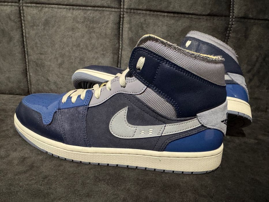 Nike Air Jordan 1 Mid SE Craft Obsidian French Blue.