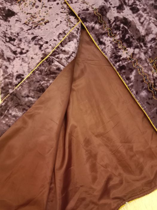 Национальный казахский чапан