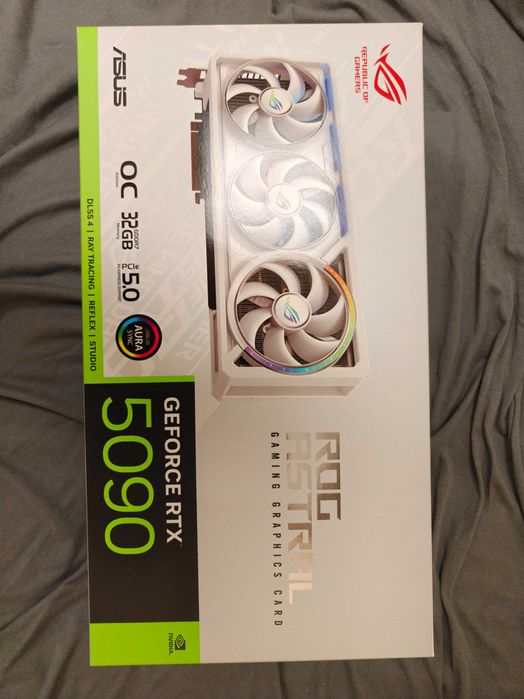 ASUS ROG Astral GeForce RTX 5090 Graphics Card white