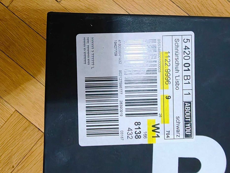 Мъжки официални обувки Hugo Boss размер 42. Като нови.