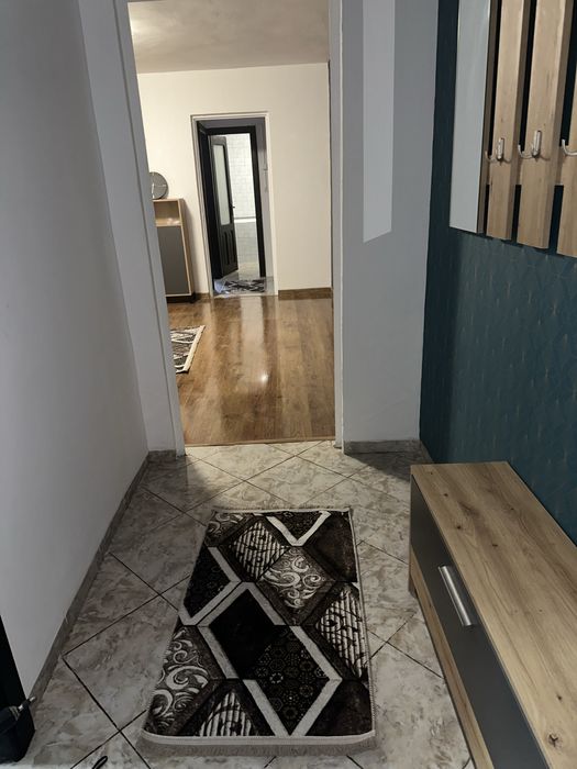 Inchiriez apartament