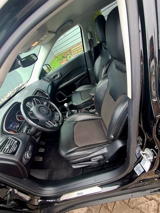 JEEP COMPASS ,AN 2020,1.6 MOTORINA ,11 400 € Negociabil