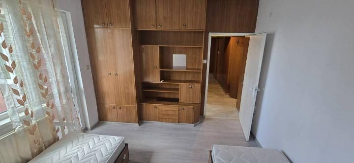 Дава се под наем Многостаен апартамент в Пловдив, Кършияка - 102 кв.м за 612 € - Снимка #3