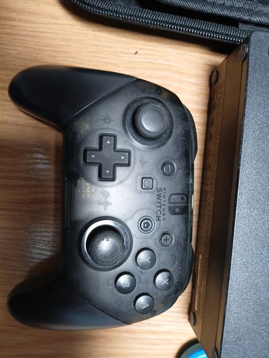 Продам Nintendo Switch v2 прошитый