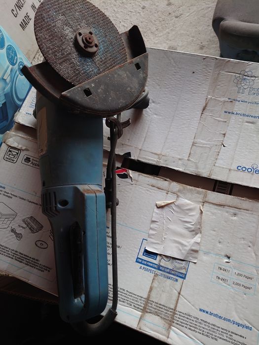 Ъглошлайф Ryobi 230 мм