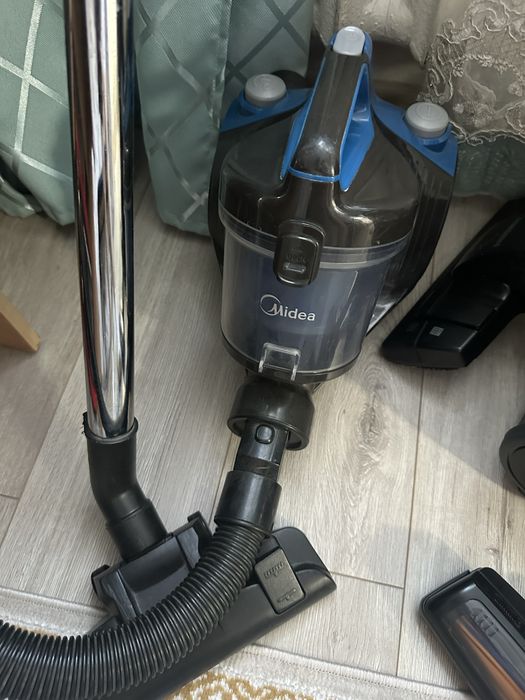 продаю пылесос рабочий