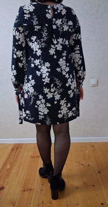 Женское платье..