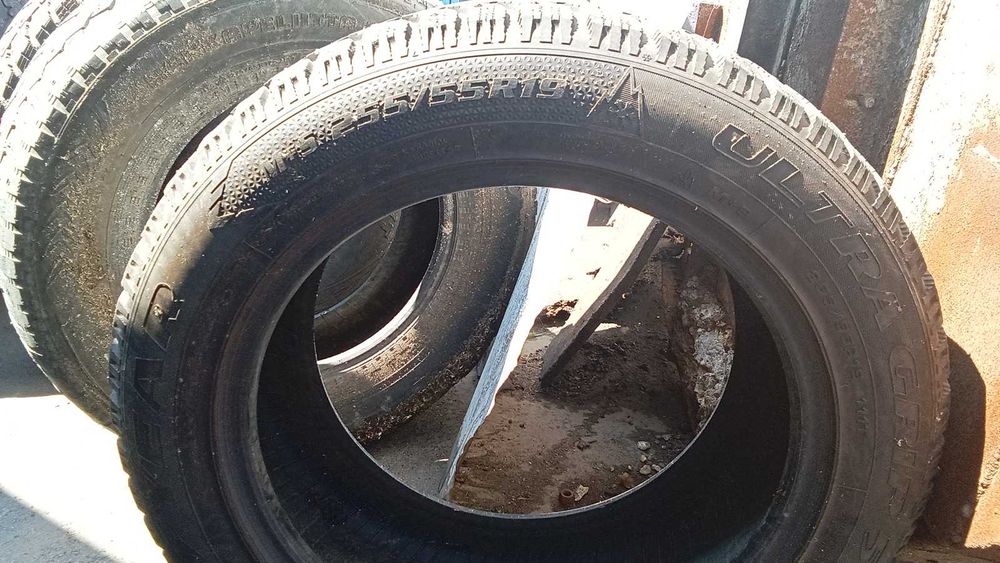 Продам покрышки на