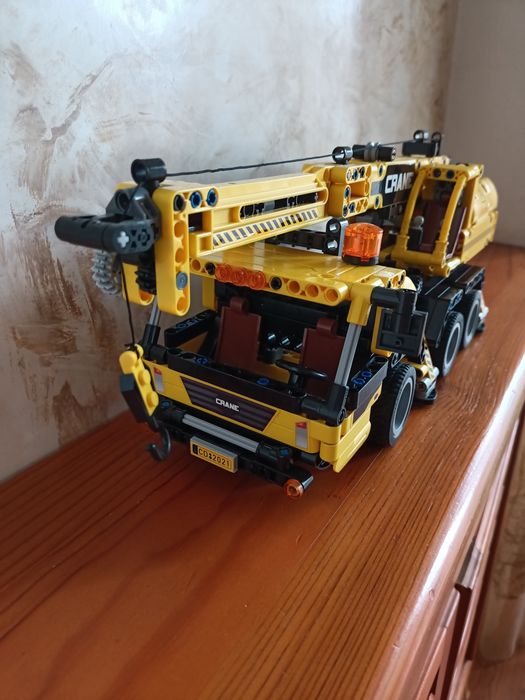 Игрушечный авто-кран CaDA