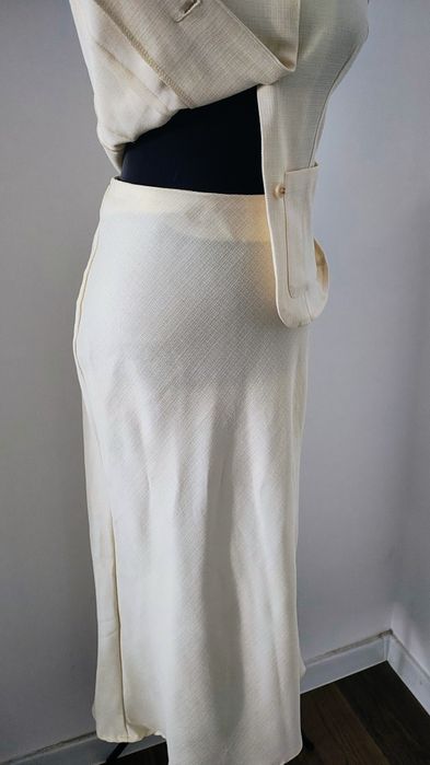 Costum fusta vesta