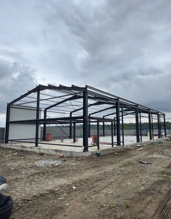 facem hale metalice avem pe stoc 8x20x4