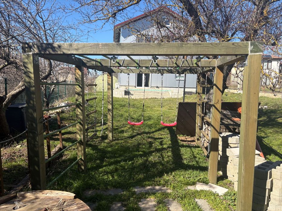 Детска катерушка / фитнес конструкция за двор